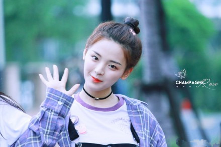 创造101杨超越在第几期 杨超越的等级是多少