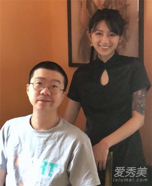 黑尾酱淘宝店叫什么名字 黑尾酱怎么认识李诞的