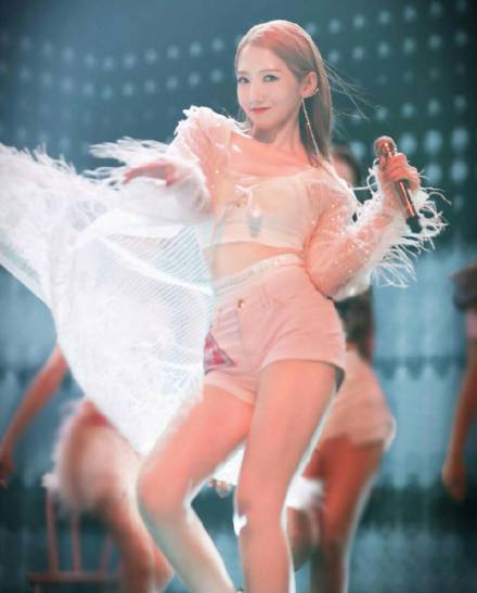 创造101孟美岐几岁了 孟美岐河南哪里人