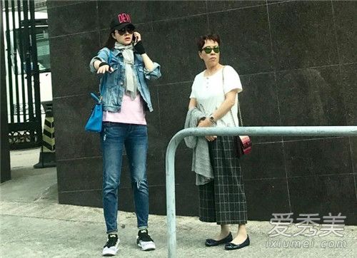 熊黛林患妈妈手怎么回事 熊黛林为什么患妈妈手