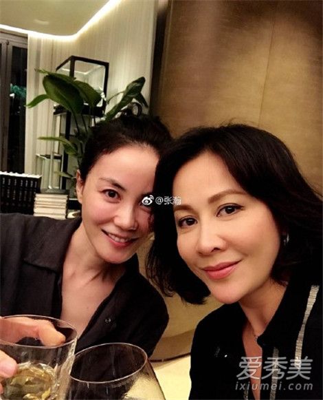 刘嘉玲吐槽王菲牌技怎么回事 刘嘉玲王菲怎么认识的