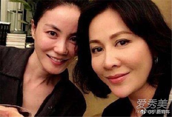 刘嘉玲吐槽王菲牌技怎么回事 刘嘉玲王菲怎么认识的