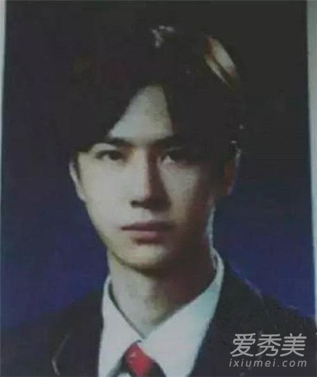 王一博整容了吗 王一博整容前照片被扒判若两人？