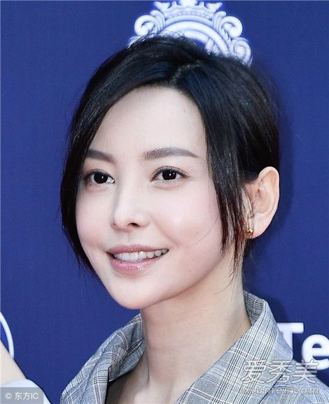 于文文三个喉结是怎么回事 于文文蒙面献唱火力全开