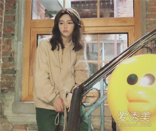 95后小仙男何日日是谁 何日日ari抖音账号是多少