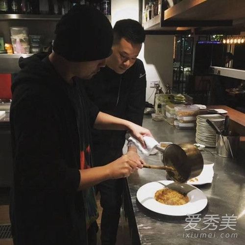 周杰伦下厨做饭是怎么回事 周杰伦麻辣炖饭怎么做具体步骤