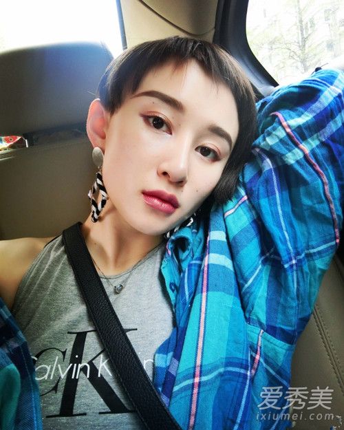 杨雅捷向易烊千玺道歉是怎么回事 杨雅捷是谁个人资料照片