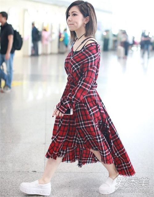 邓紫棋吐槽自己胖是怎么回事 邓紫棋体重身高多少