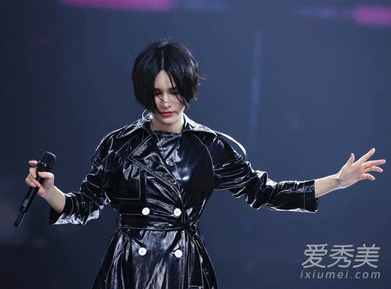 尚雯婕发文称已让团队不再买水军：不是流量艺人