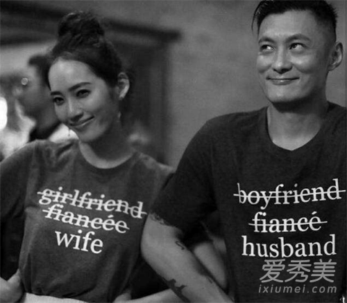余文乐公布妻子怀孕消息
