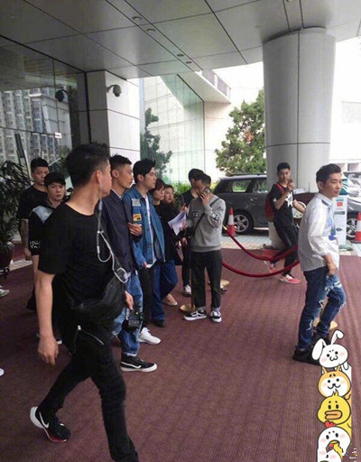网友偶遇周杰伦余文乐是怎么回事?
