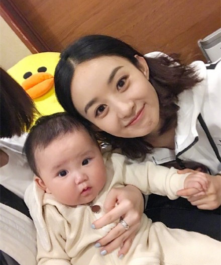 赵丽颖与闺蜜萌娃合照曝光 赵丽颖闺蜜是谁