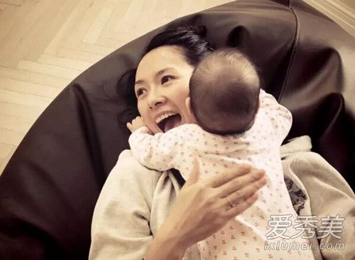 章子怡三八节发文：女人不要活在别人世界里