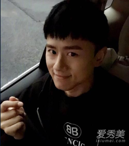 王牌3张杰游戏环节因缺氧晕倒面部淤青