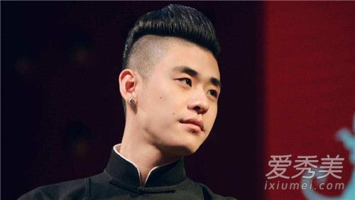 小辫儿张云雷出柜了么 抖音辫儿哥个人资料