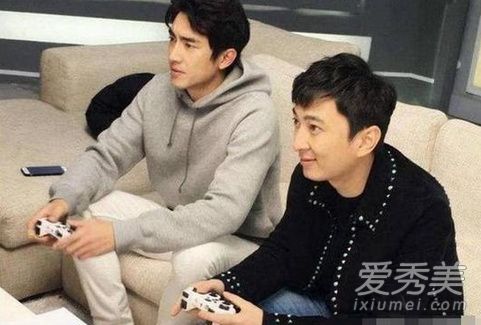 王思聪吃鸡掉线 主播帮挡子弹顺利吃鸡