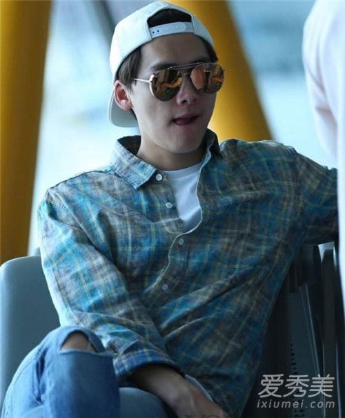 李易峰为什么换经纪人 李易峰前任经纪人是谁