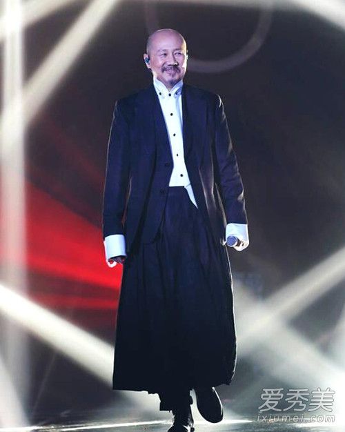 腾格尔撞衫杨幂 网友：买家秀与卖家秀