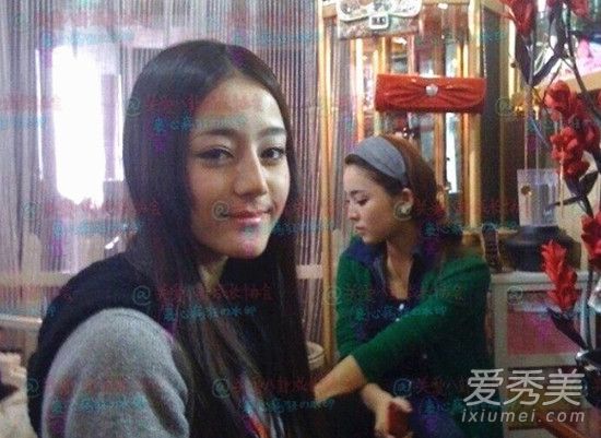 迪丽热巴和古力娜扎认识吗 迪丽热巴和古力娜扎是什么关系