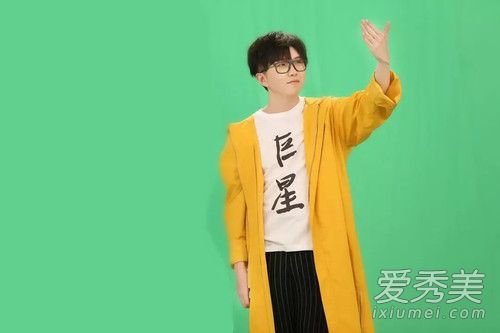 毛不易是谁捧红的 毛不易签约了哪个公司