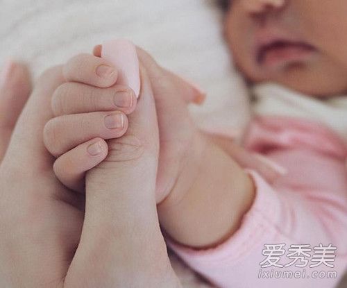 金小妹凯莉公开女儿照片 金小妹凯莉的女儿叫什么