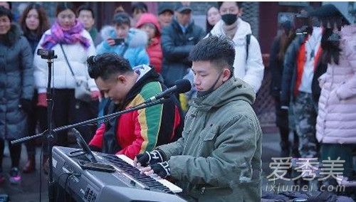 抖音连音社主唱连传洋个人资料年龄身高微博介绍