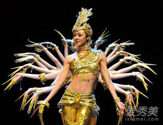 波兰上演中国舞蹈 群舞《黄河》惊艳绝伦