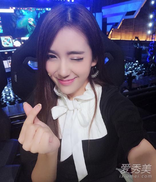 rita小雨桑在哪里直播 rita小雨桑解说穿丝袜美腿照片