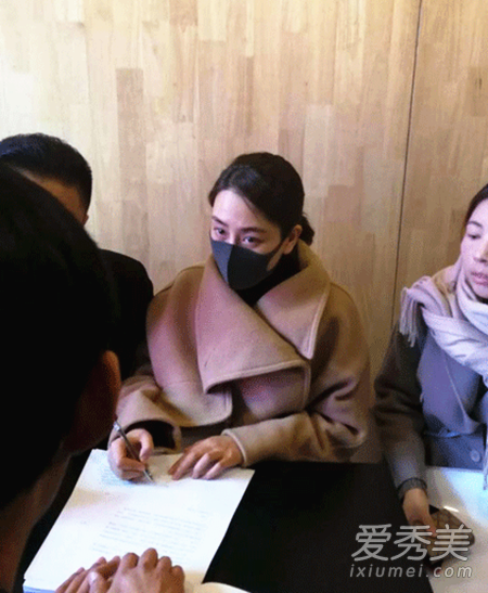 马苏赴法院起诉黄毅清诽谤 二人正面开战