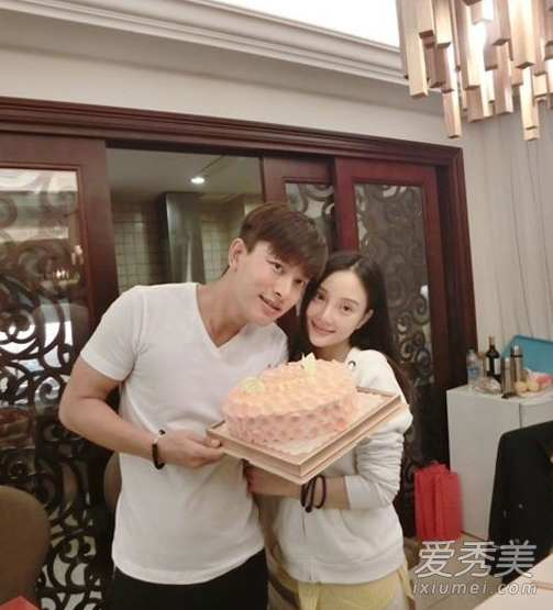 李小璐和贾乃亮是姐弟恋吗 两人感情好吗