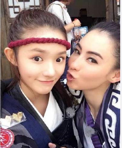 张柏芝林允合影 相差16岁的星女郎同框