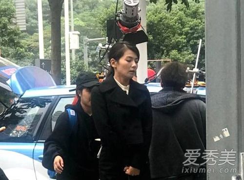 刘涛拍戏被偶遇 遭网友吐槽憔悴