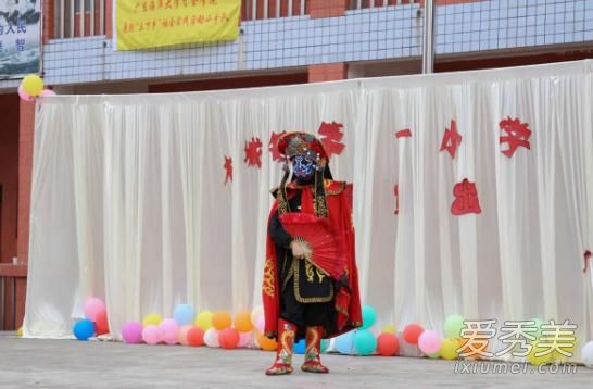 22岁川剧变脸文艺明星刘靖茹跳江身亡 个人资料介绍
