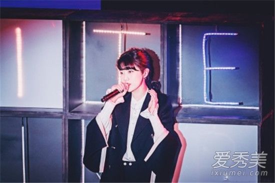 李艺彤为什么叫发卡 李艺彤被黑原因