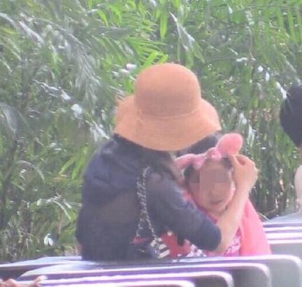 韩雪老公女儿曝光 网友：什么时候结婚的？