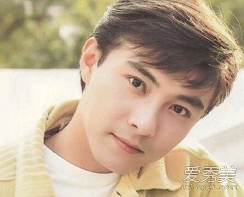 张卫健为什么挤公交 张卫健为什么不红了？