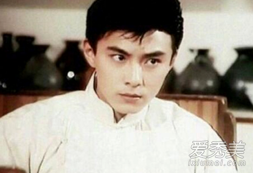 张卫健为什么挤公交 张卫健为什么不红了？