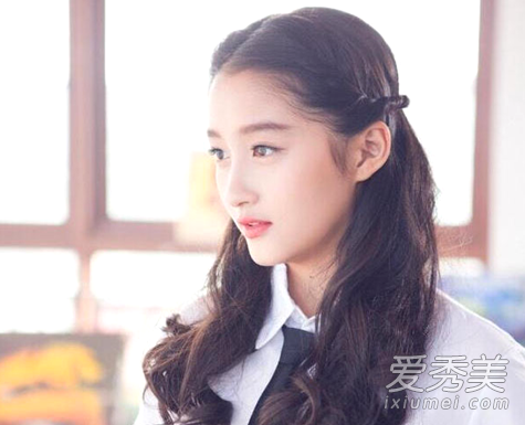 关晓彤有什么背景 关晓彤为什么被叫做格格？