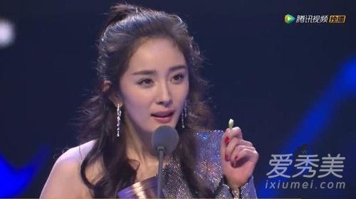 杨幂唐嫣疑似闹掰 杨幂唐嫣也是塑料姐妹?