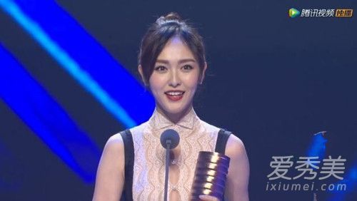 杨幂唐嫣疑似闹掰 杨幂唐嫣也是塑料姐妹?