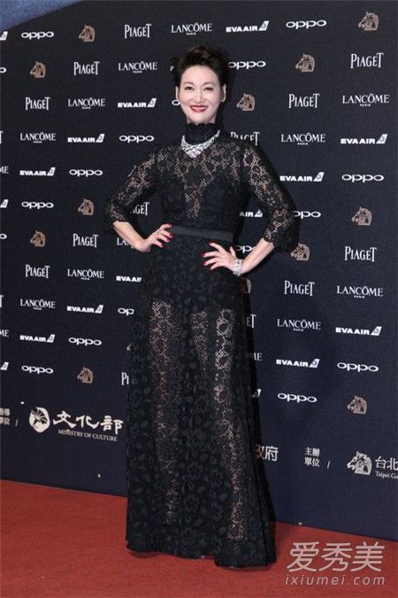 第54届金马奖获奖名单出炉 马思纯舒淇文淇众女星红毯争艳
