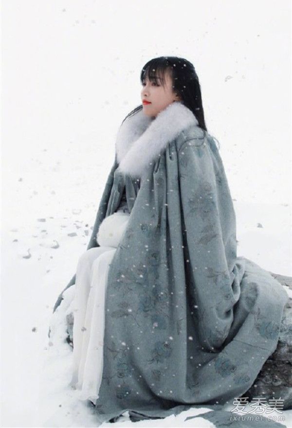 李子柒是谁 绵阳美食博主李子柒微博高清私照曝光