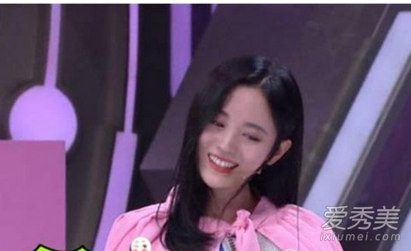 鞠婧祎骑马张艺兴硬了是什么梗 鞠婧祎是谁