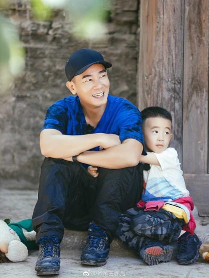 陈小春身价长了5倍 小小春真是旺爹呀！
