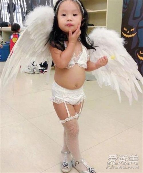 关颖女儿扮成维密天使照片曝光 骂她最厉害的竟然是外国人