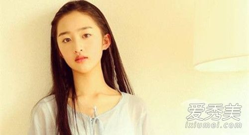 邓恩熙的父母是谁 邓恩熙个人资料家庭背景介绍