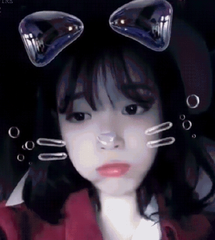 爱拉是谁 IU模仿爱拉撒娇动图