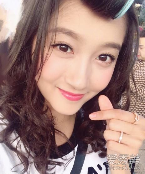 鹿晗关晓彤什么时候在一起的 两人相差多少岁