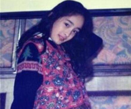 杨幂小时候讲故事内容介绍 杨幂是怎么出名的？