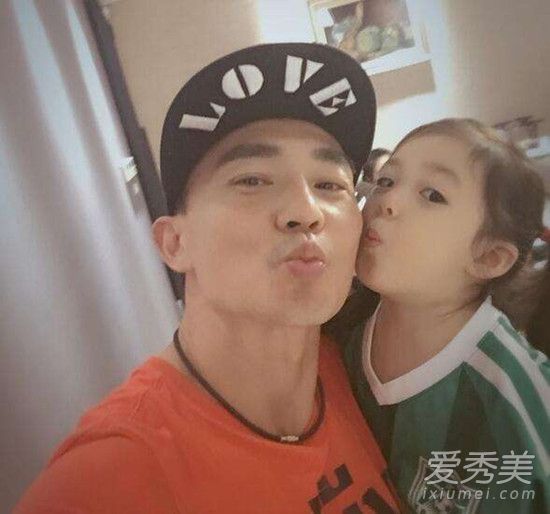 刘畊宏女儿小泡芙真名叫什么 刘畊宏有几个孩子